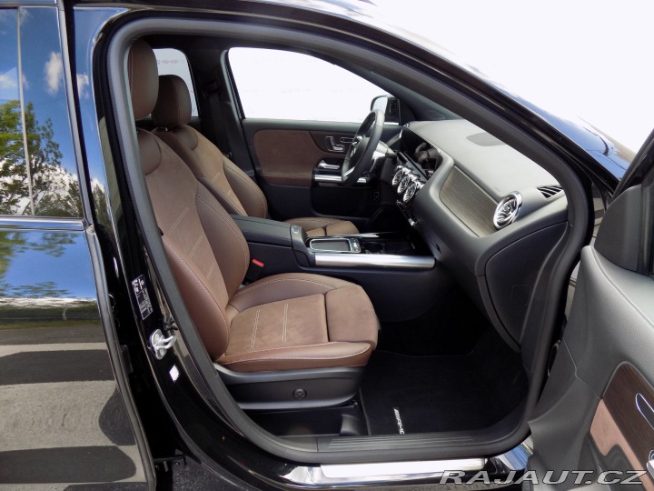 Mercedes-Benz GLA 200d/AMG-Line/1.Maj.ČR/DP 2025
