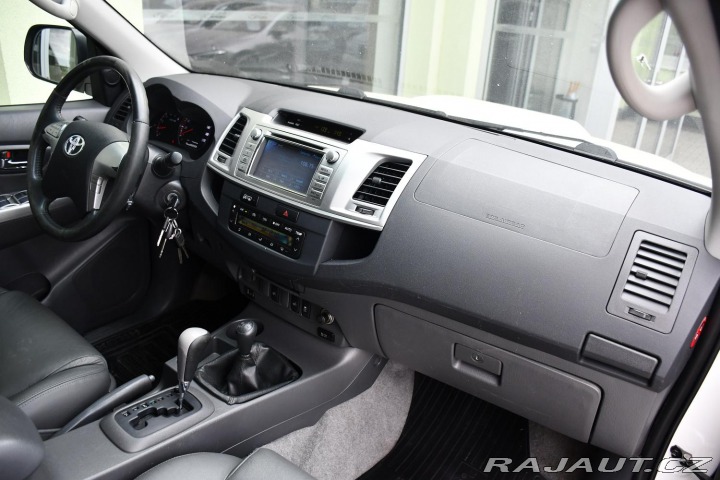 Toyota Hilux  2011