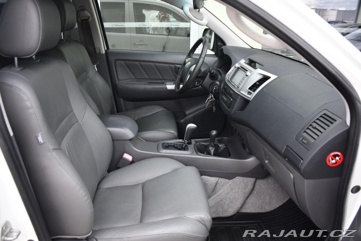 Toyota Hilux  2011