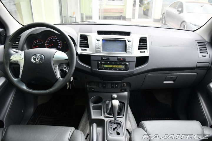 Toyota Hilux  2011