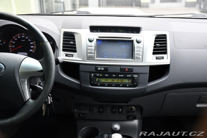 Toyota Hilux  2011