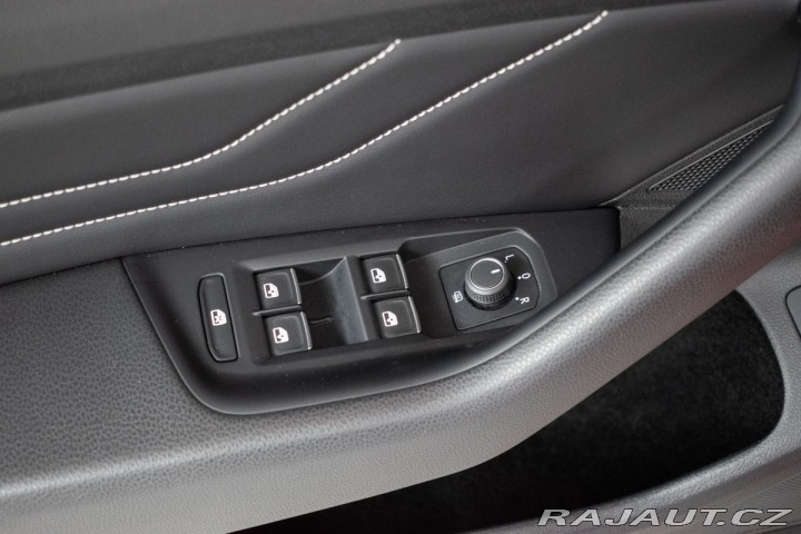 Volkswagen Passat 2.0 TDI DSG*ELEGANCE*ACC* 2022