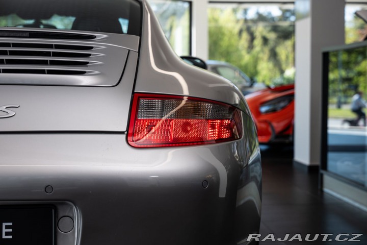 Porsche 911 (997) Carrera S Manuál 2005