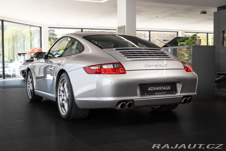 Porsche 911 (997) Carrera S Manuál 2005