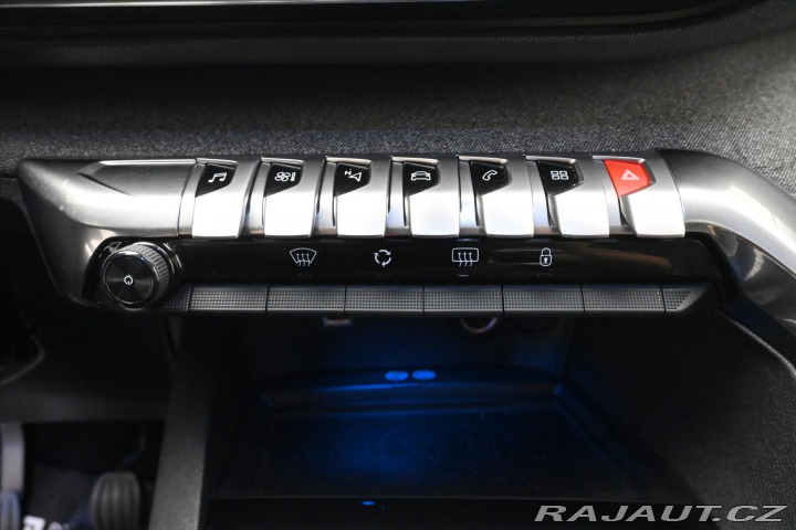 Peugeot 3008 1,6 HDI 88kW Allure Panor 2017