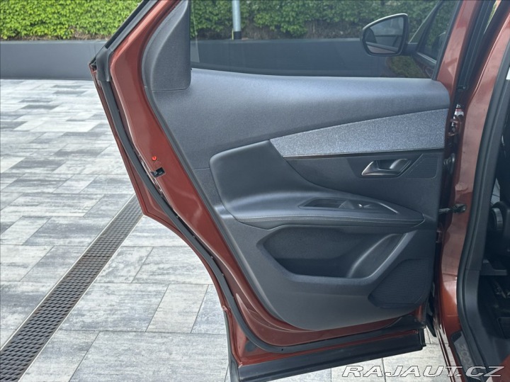 Peugeot 3008 1,2 PureTech 130PS  Allur 2018