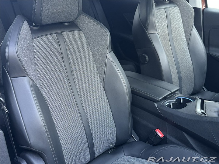 Peugeot 3008 1,2 PureTech 130PS  Allur 2018