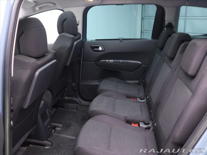 Peugeot 5008 2,0 HDI 110kW CZ Panorama 2012