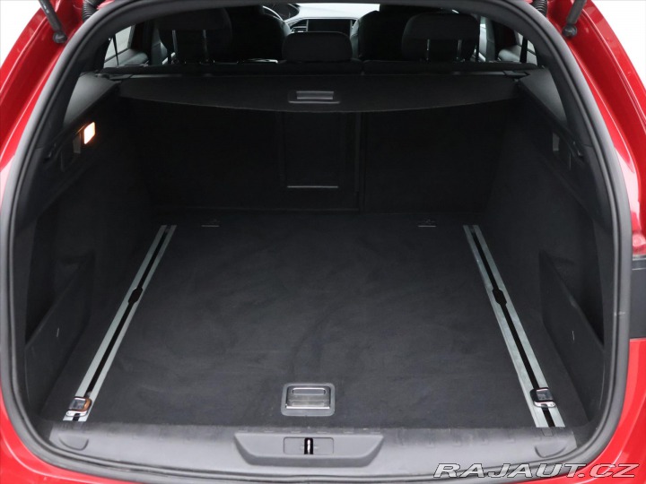 Peugeot 308 1,2 96kW GT-Line LED tažn 2017
