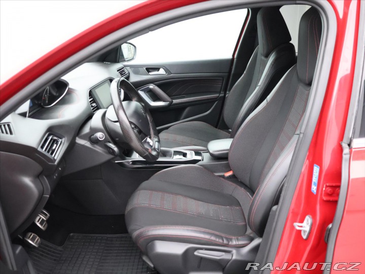Peugeot 308 1,2 96kW GT-Line LED tažn 2017