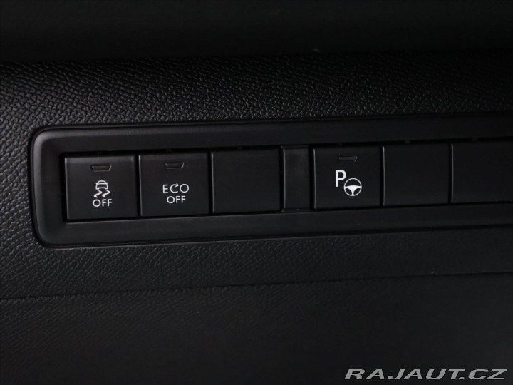 Peugeot 308 1,2 96kW GT-Line LED tažn 2017