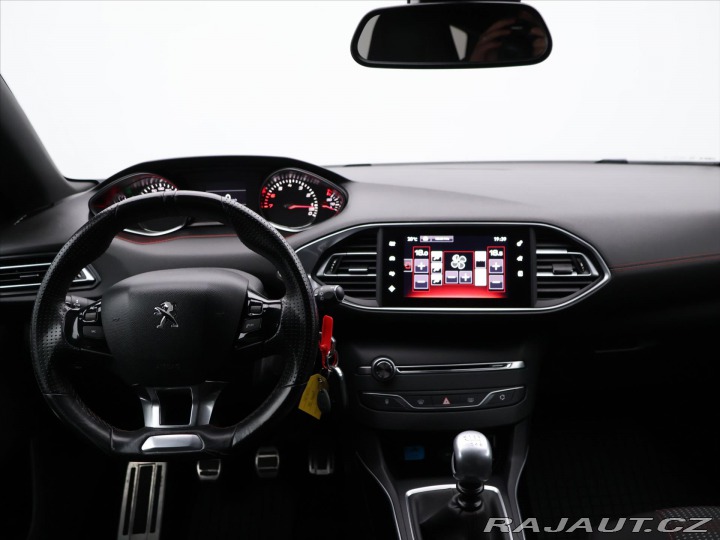 Peugeot 308 1,2 96kW GT-Line LED tažn 2017