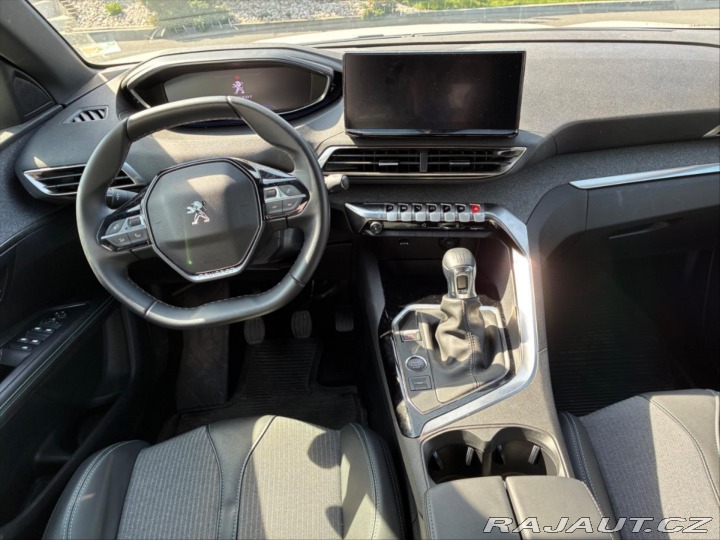 Peugeot 5008 1,2 PT 96kW Allure 7-Míst 2023