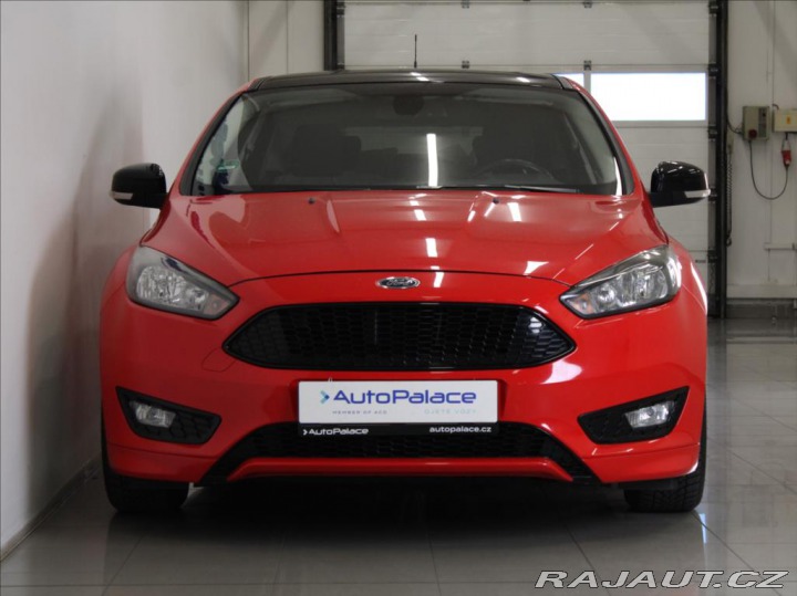 Ford Focus 1,5 EB110kW Red & Bla 2016