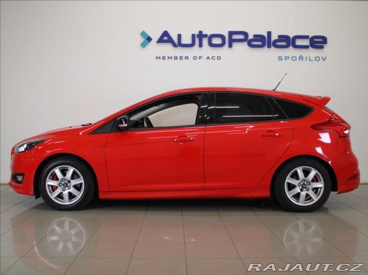 Ford Focus 1,5 EB110kW Red & Bla 2016
