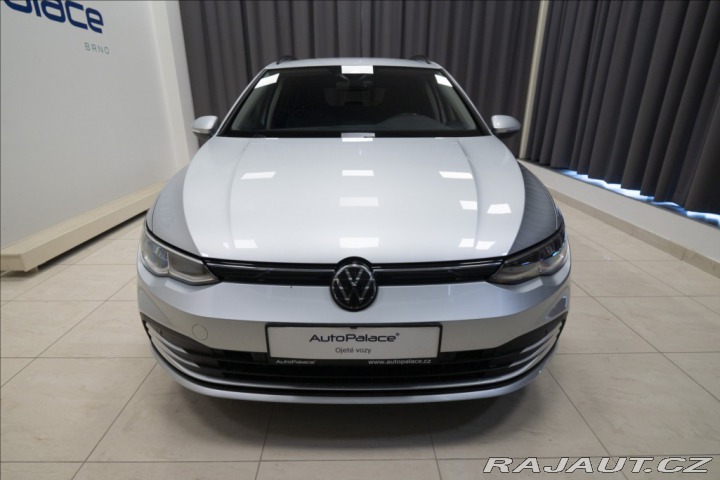 Volkswagen Golf 1,5 eTSI DSG KAMERA VÝHŘE 2023