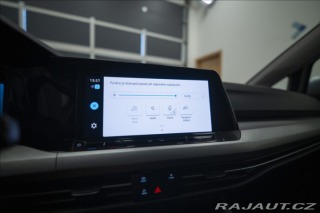 Volkswagen Golf 1,5 eTSI DSG KAMERA VÝHŘE 2023