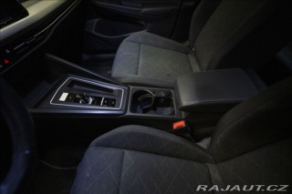 Volkswagen Golf 1,5 eTSI DSG KAMERA VÝHŘE 2023