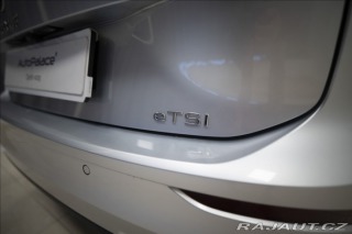 Volkswagen Golf 1,5 eTSI DSG KAMERA VÝHŘE 2023