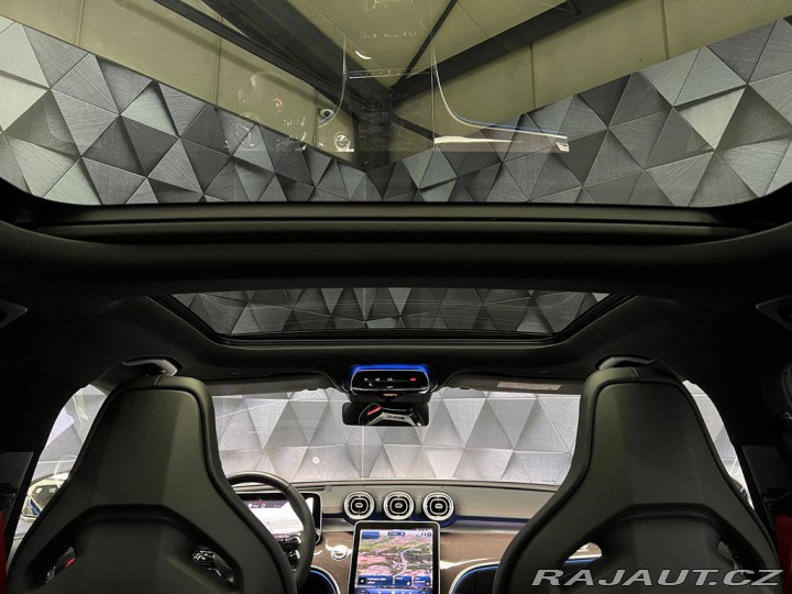 Mercedes-Benz C E PERFORMANCE 4M AMG F1 E 2024
