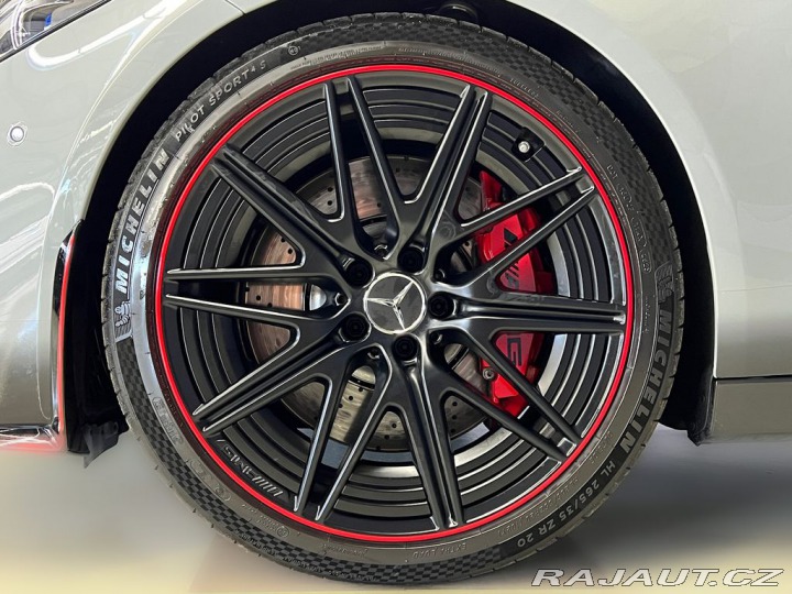 Mercedes-Benz C E PERFORMANCE 4M AMG F1 E 2024