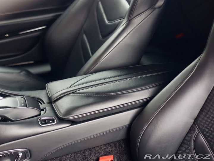 Aston Martin DBS Superleggera 5.2 V12 533 2021