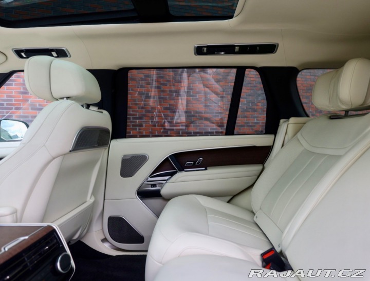 Land Rover Range Rover P460e Autobiography LWB, 2024