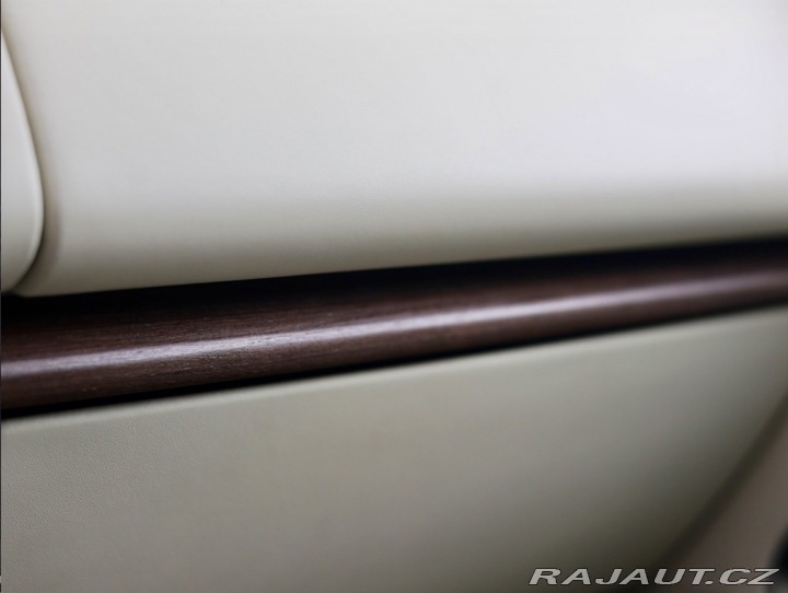 Land Rover Range Rover P460e Autobiography LWB, 2024