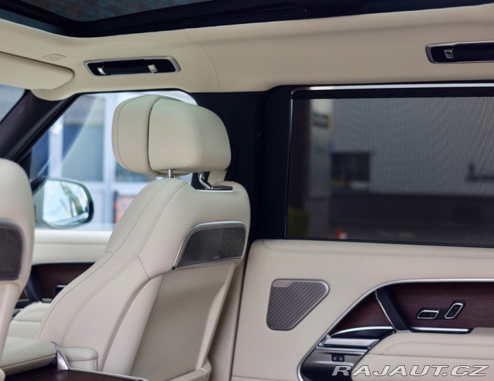 Land Rover Range Rover P460e Autobiography LWB, 2024