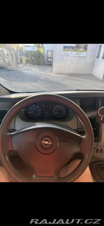 Opel Vivaro  2006