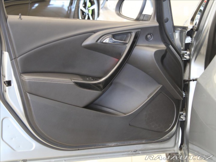 Opel Astra 1,6 CDTi 81kW Cosmo Výpro 2015