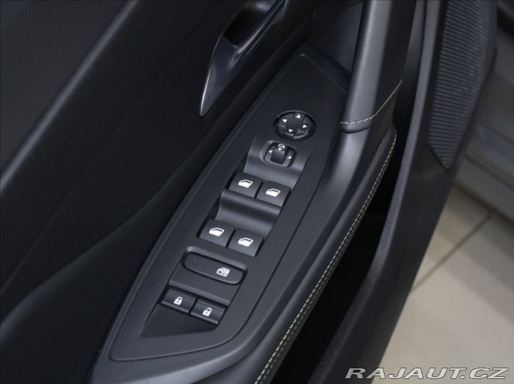 Peugeot 308 1,6 PHEV 225k. GT Výprode 2024