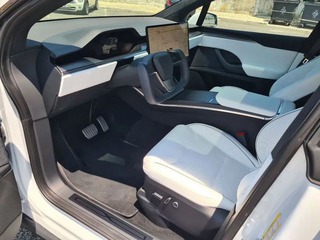 Tesla Model X 2023