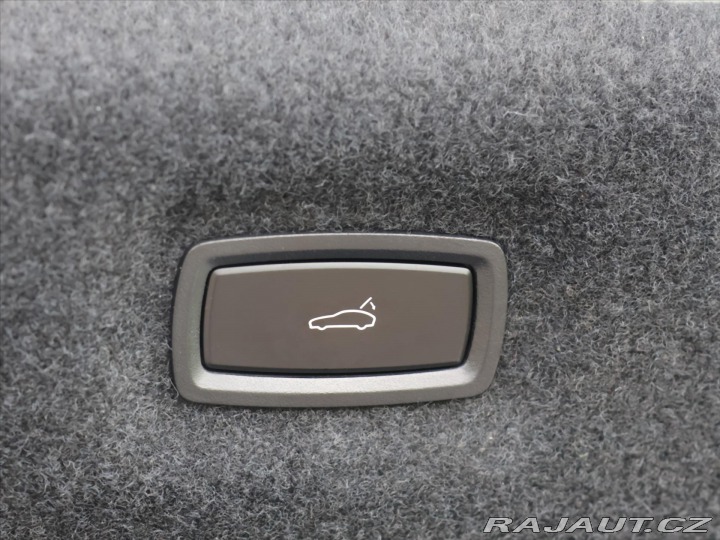 Porsche Taycan Turbo 460kW DPH CZ 2020