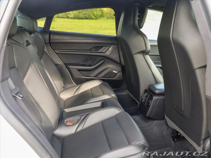 Porsche Taycan Turbo 460kW DPH CZ 2020