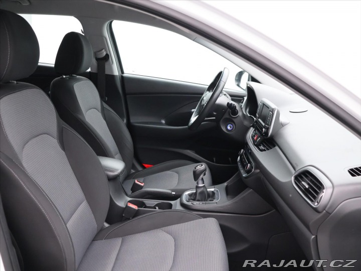 Hyundai i30 1,6 CRDi 81kW Trikolor ta 2017