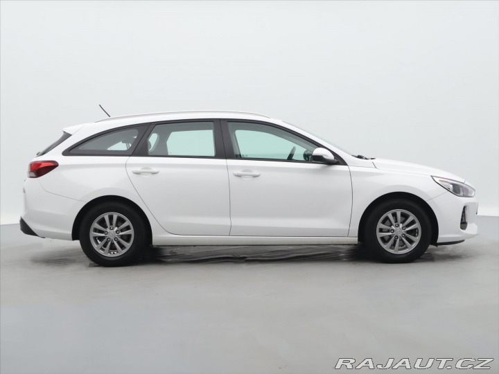 Hyundai i30 1,6 CRDi 81kW Trikolor ta 2017