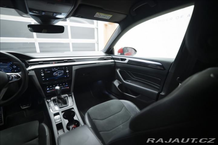 Volkswagen Arteon 2,0 TDI DSG R-LINE 1. MAJ 2022