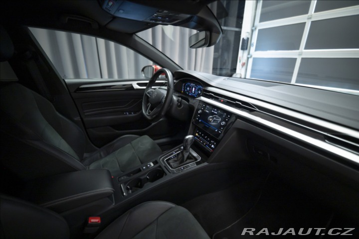 Volkswagen Arteon 2,0 TDI DSG R-LINE 1. MAJ 2022