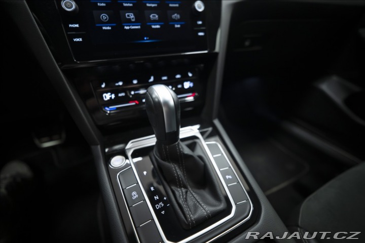 Volkswagen Arteon 2,0 TDI DSG R-LINE 1. MAJ 2022