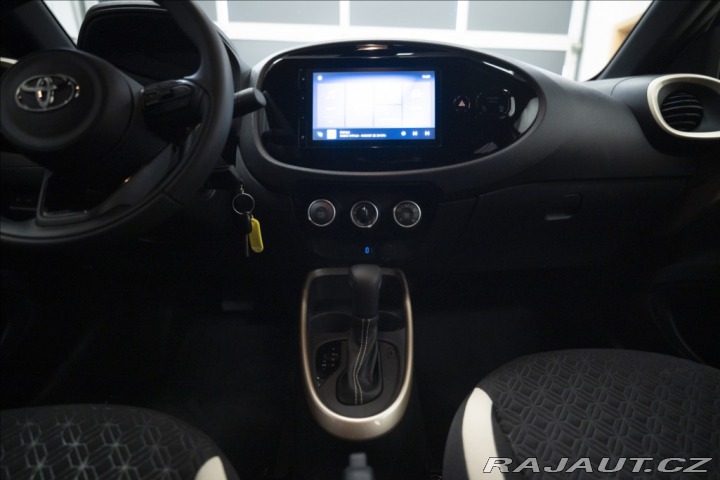 Toyota Aygo 1,0 i AT 1. MAJ ČR 1254 K 2025