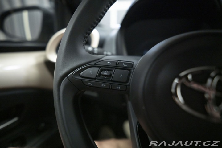 Toyota Aygo 1,0 i AT 1. MAJ ČR 1254 K 2025