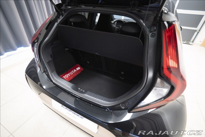 Toyota Aygo 1,0 i AT 1. MAJ ČR 1254 K 2025