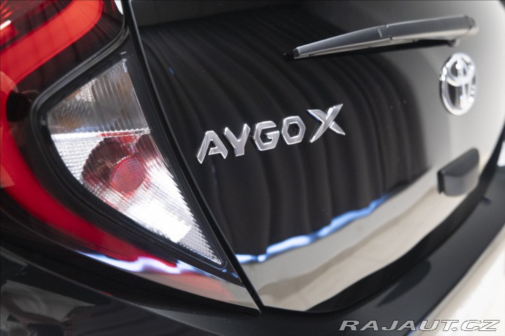 Toyota Aygo 1,0 i AT 1. MAJ ČR 1254 K 2025