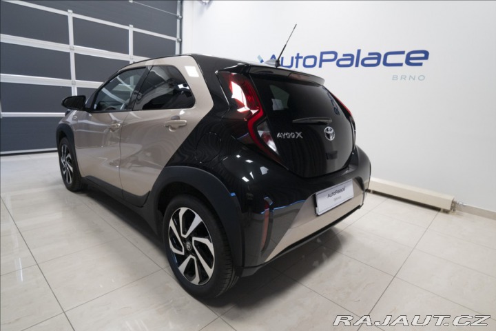 Toyota Aygo 1,0 i AT 1. MAJ ČR 1254 K 2025