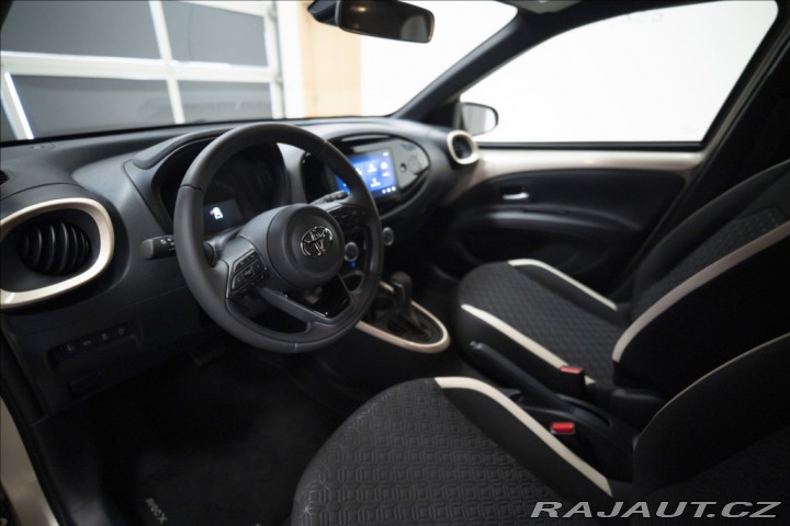 Toyota Aygo 1,0 i AT 1. MAJ ČR 1254 K 2025