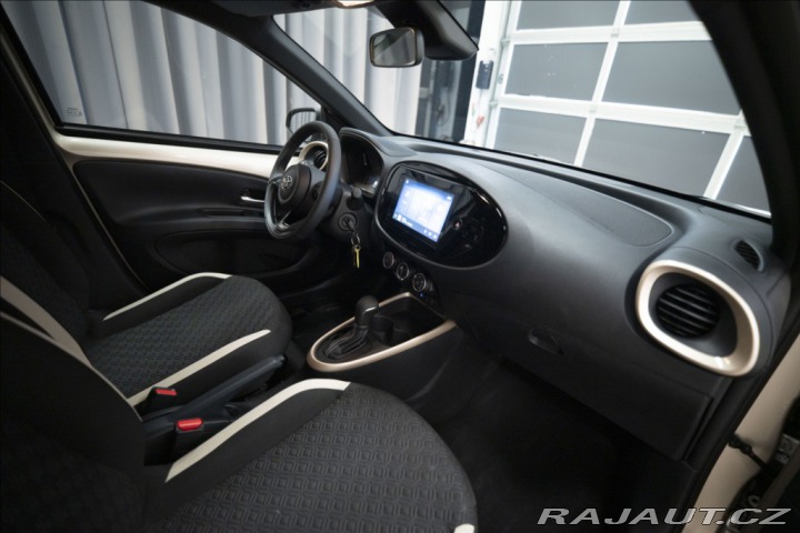 Toyota Aygo 1,0 i AT 1. MAJ ČR 1254 K 2025