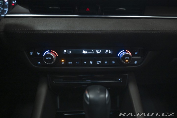 Mazda 2 1,5 SKYACTIV NAVI VÝHŘEV 1800