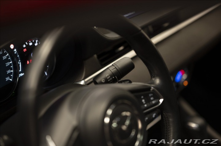 Mazda 2 1,5 SKYACTIV NAVI VÝHŘEV 1800