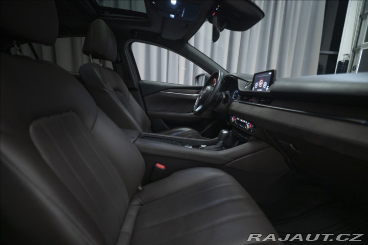 Mazda 2 1,5 SKYACTIV NAVI VÝHŘEV 1800